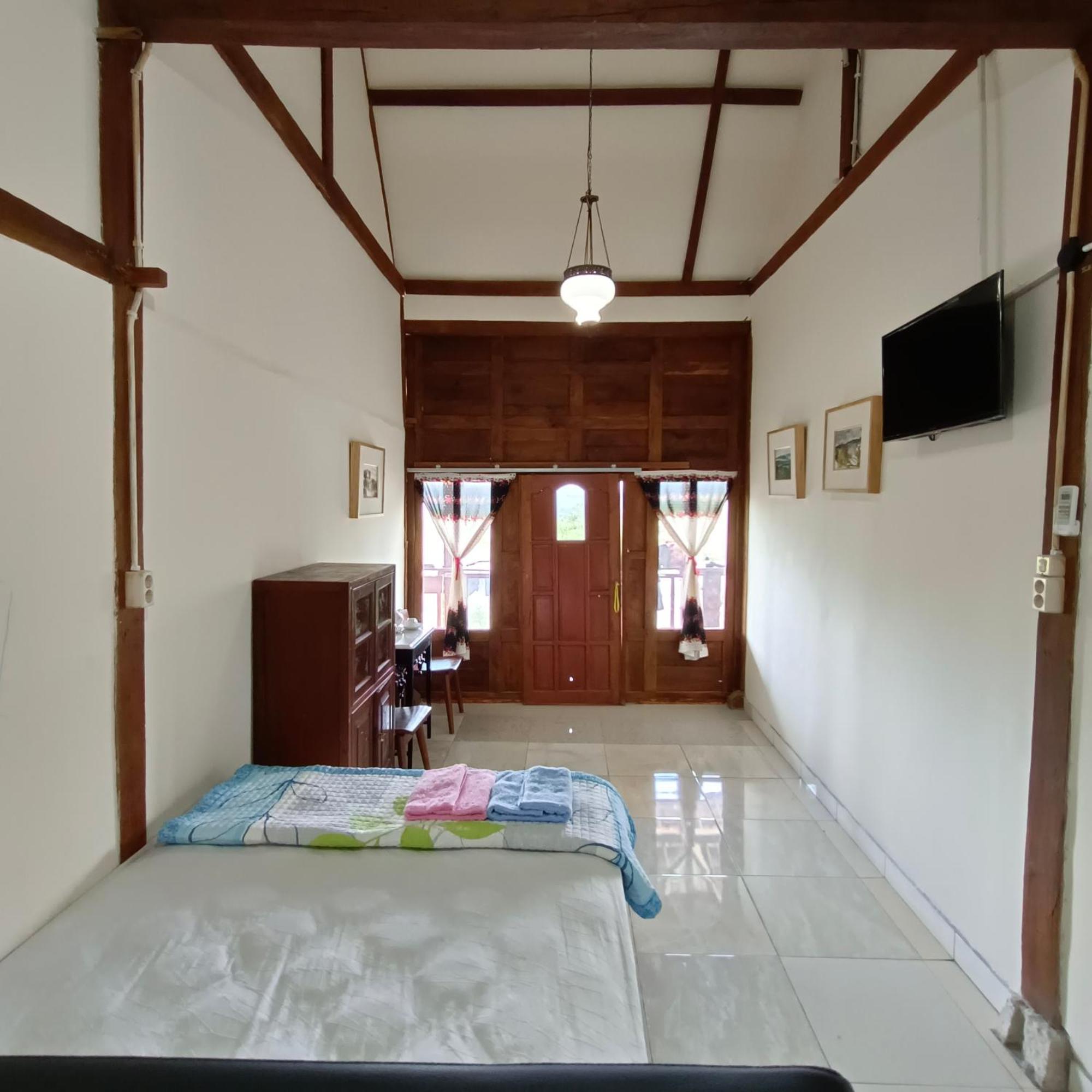 Omah Singo Stay & Resto Yogyakarta Bantul Exteriör bild